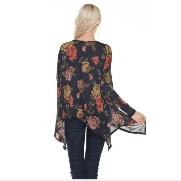 Sharkbite Floral Print Top - Picture 4 of 5